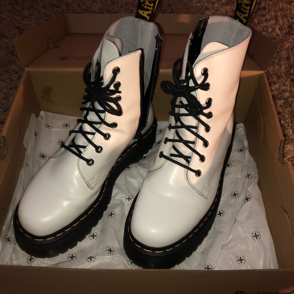 Dr. Martens Jadon Boot
